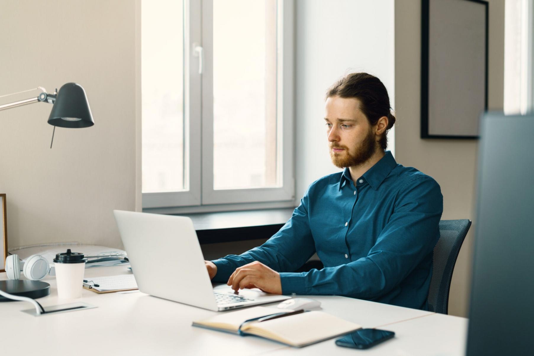 Webinar-Teilnehmer beim Durcharbeiten eines SEO-Audits